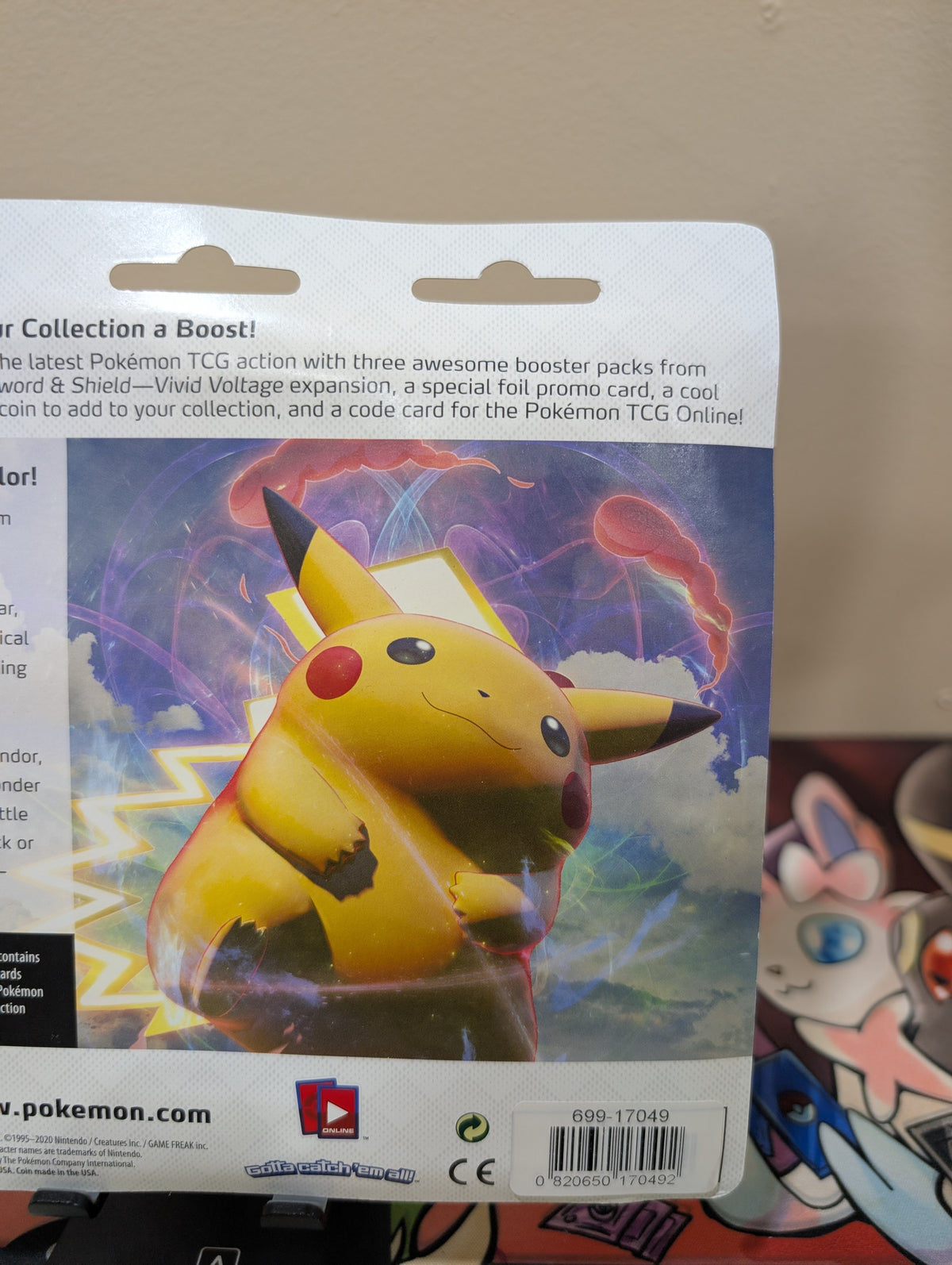 Vivid Voltage 3 Pack Blister [Vaporeon] - SWSH04: Vivid Voltage (SWSH04)